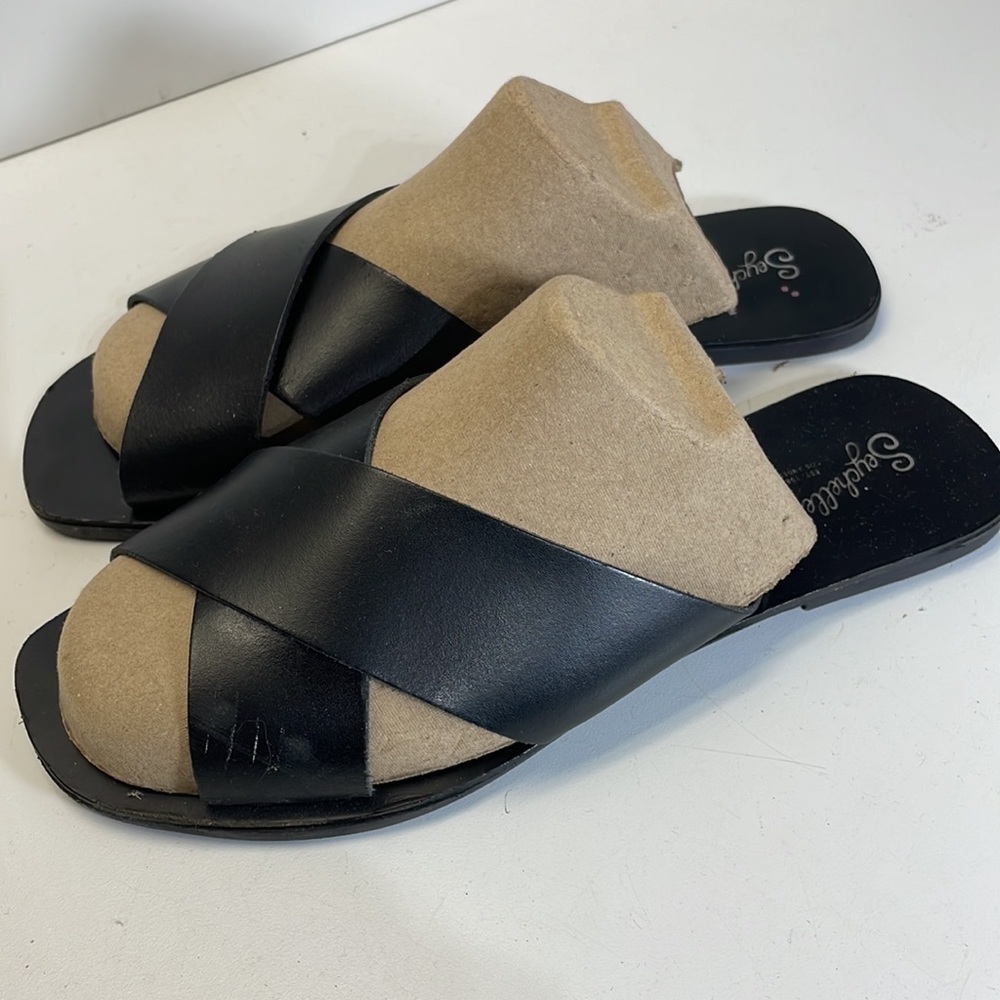 Seychelles black leather crisscross sandals. Made in Italy. - Picture 2 of 5
